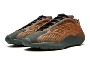 Adidas Yeezy 700 V3 “Copper Fade” – GY4109 F