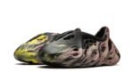 Adidas Yeezy Foam Runner “MX Carbon” v
