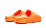 Adidas Yeezy Slides “Enflame Orange” d